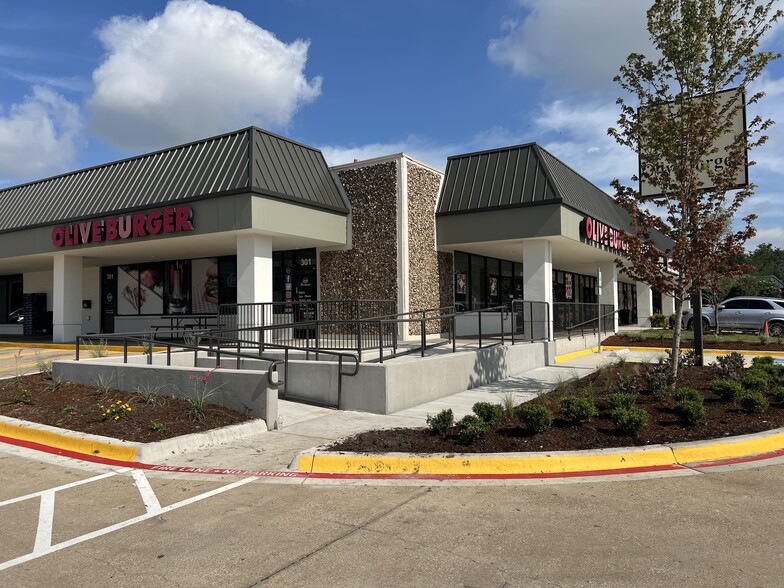 2109 Parker Rd W, Plano, TX for lease - Building Photo - Image 3 of 19