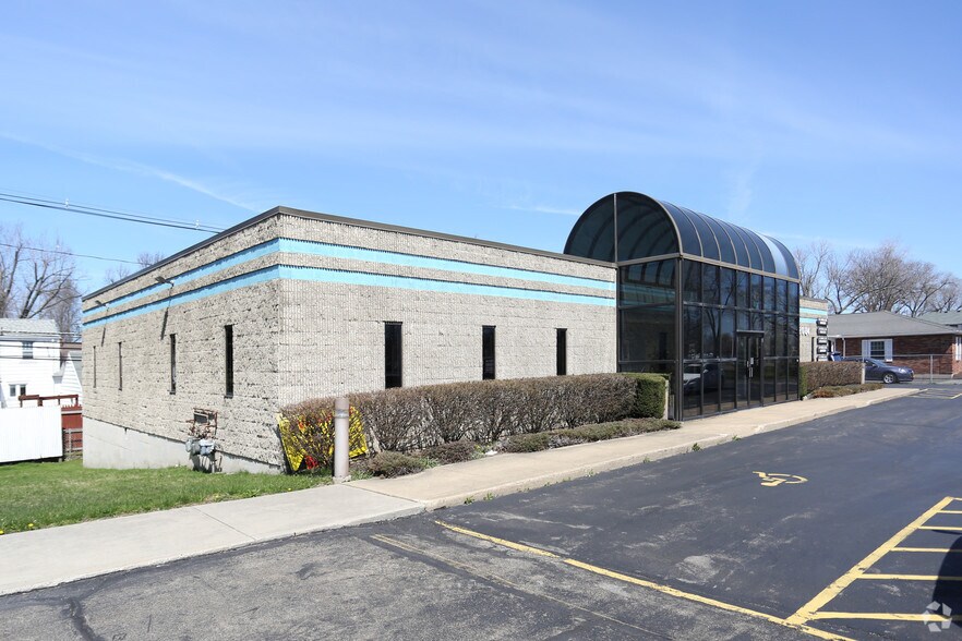 2084 Sheridan Dr, Buffalo, NY for sale - Building Photo - Image 1 of 43