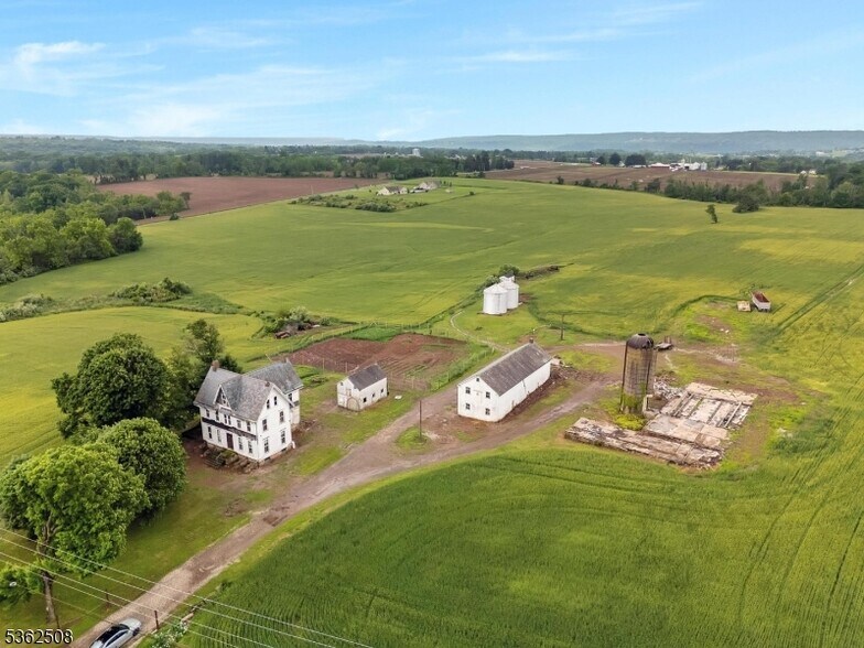 1663 County Road 519, Pittstown, NJ à vendre - Photo du bâtiment - Image 1 de 6
