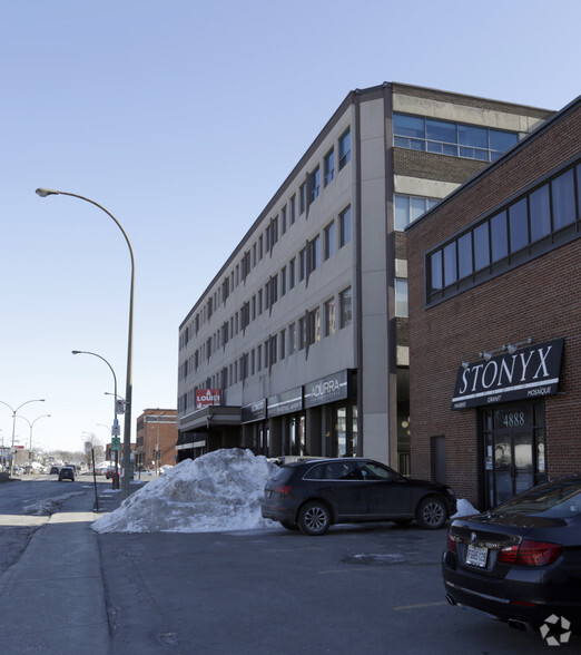 4810 St Jean-Talon O, Montréal, QC à louer - Photo du bâtiment - Image 2 de 4