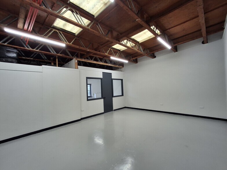 6-8 Waverley St, Bathgate for lease - Building Photo - Image 3 of 8