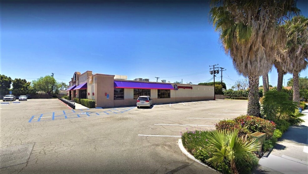 15511 Edwards St, Huntington Beach, CA for sale - Building Photo - Image 2 of 7