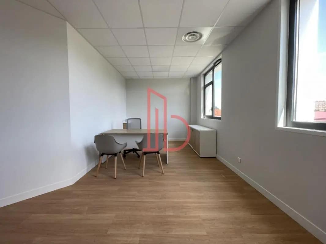 Office in Bruges for lease Interior Photo- Image 1 of 10