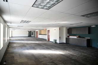 24650 Center Ridge Rd, Westlake, OH for lease Building Photo- Image 2 of 10