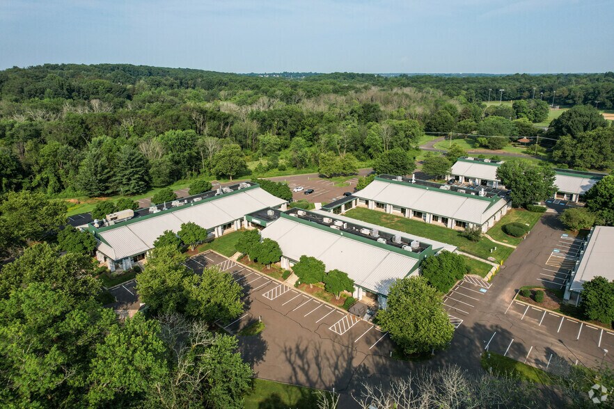 3401 Masons Mill Rd, Huntingdon Valley, PA à louer - Aérien - Image 3 de 6