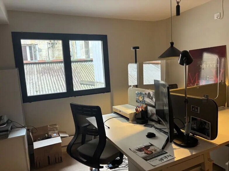 Office in Bordeaux for lease - Building Photo - Image 3 of 8