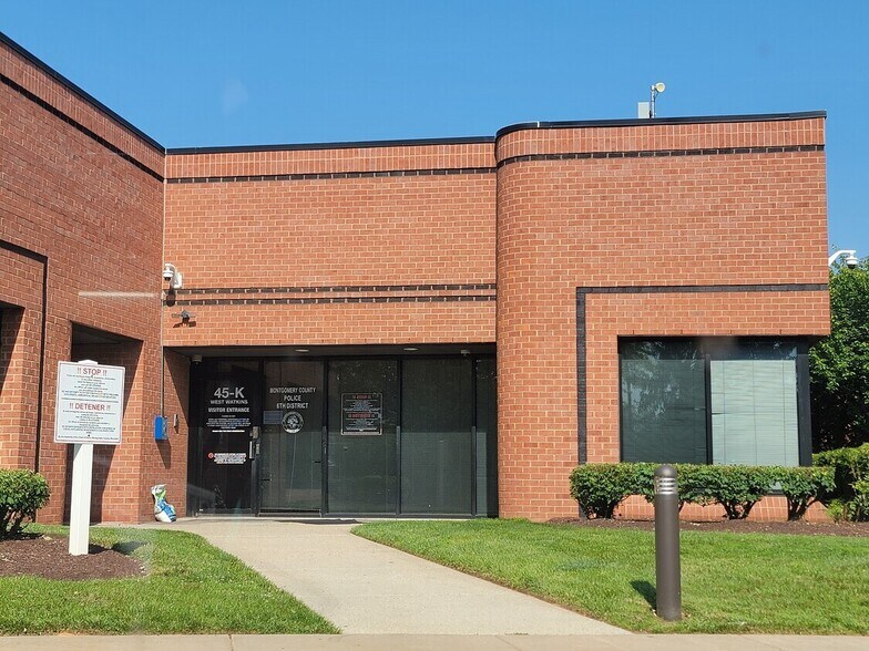 45 W Watkins Mill Rd, Gaithersburg, MD à louer - Photo du bâtiment - Image 3 de 10