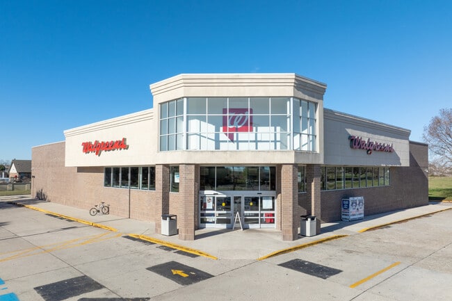 Plus de détails pour 11297 Lake Forest Blvd, New Orleans, LA - Commerce de détail aux enchères