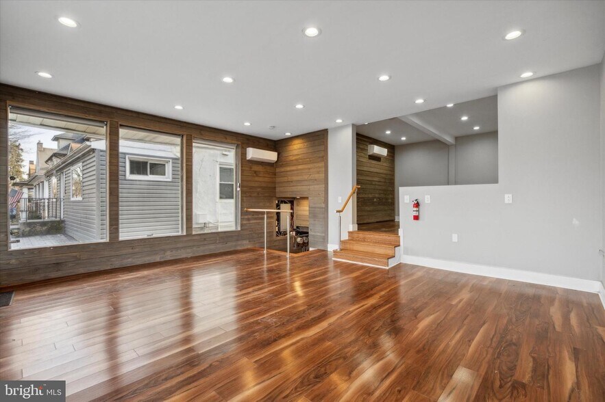 229 S Easton Rd, Glenside, PA à vendre - Photo du bâtiment - Image 2 de 15