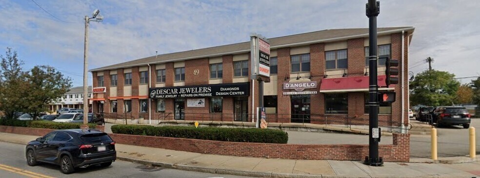 85 River St, Waltham, MA à louer - Photo du bâtiment - Image 3 de 3