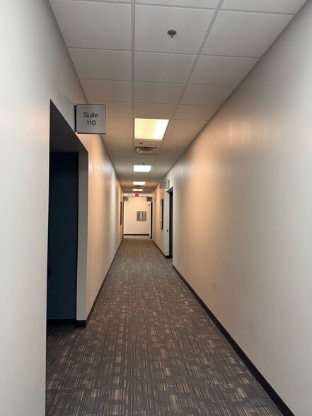 3050 S Center St, Arlington, TX for lease - Lobby - Image 3 of 18