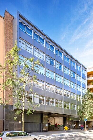 Carrer de Galileu, 303, Barcelone, Barcelona à louer - Photo principale - Image 1 de 4