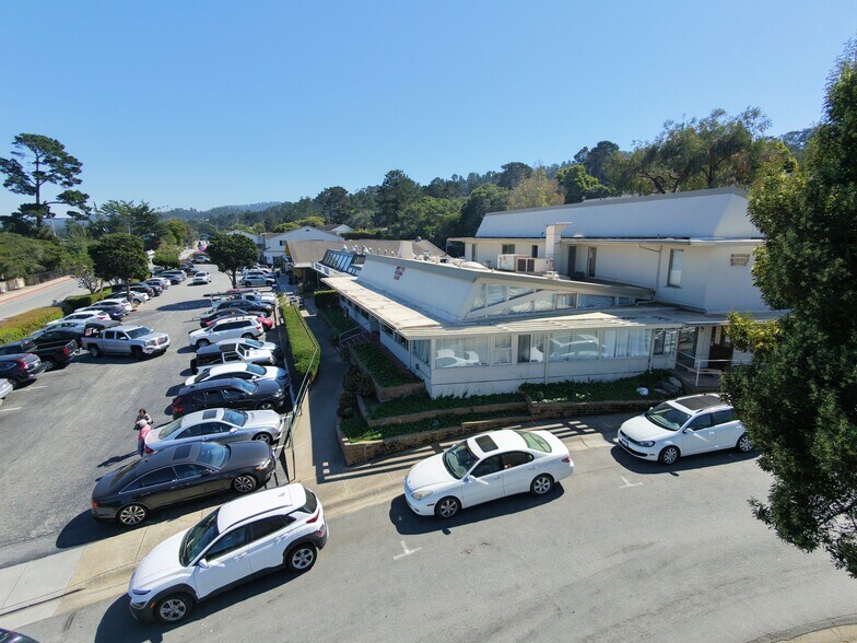 31 Soledad Dr, Monterey, CA à vendre - Photo du bâtiment - Image 2 de 17