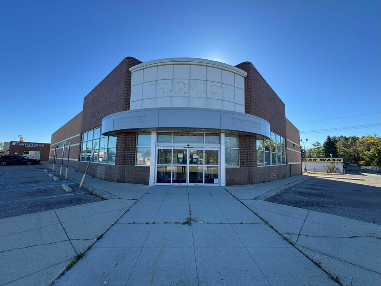 5983 Highland Rd, Waterford, MI for sale - Building Photo - Image 3 of 4