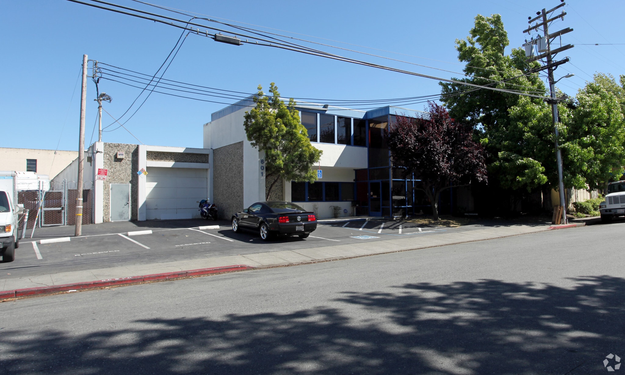 601 Taylor Way, San Carlos, CA for lease Primary Photo- Image 1 of 4