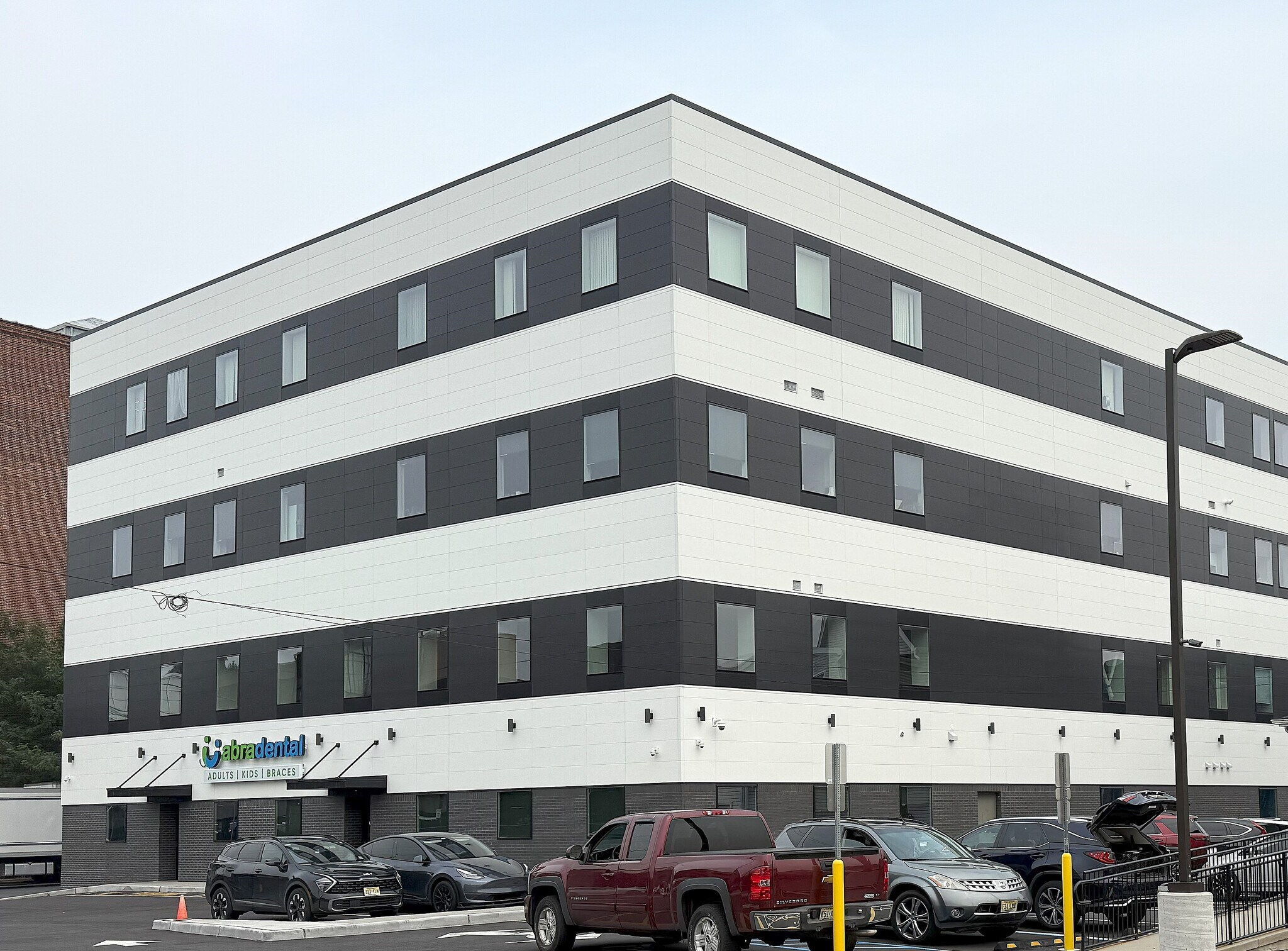 65 Jefferson Ave, Elizabeth, NJ à louer Photo principale- Image 1 de 5