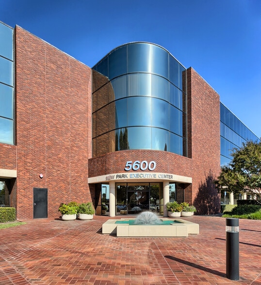 5600 Mowry School Rd, Newark, CA à louer - Photo du bâtiment - Image 1 de 6