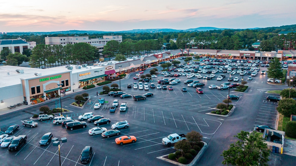 4800 Whitesburg Dr, Huntsville, AL for lease - Building Photo - Image 2 of 14
