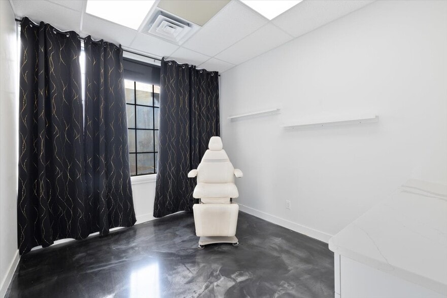 204 S Durbin St, Casper, WY for lease - Building Photo - Image 3 of 35