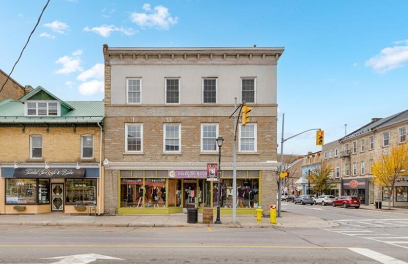 2 Gore St E, Perth, ON à vendre - Photo du bâtiment - Image 2 de 7
