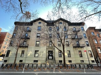 Plus de détails pour 934 Sterling Pl, Brooklyn, NY - Multi-résidentiel à vendre