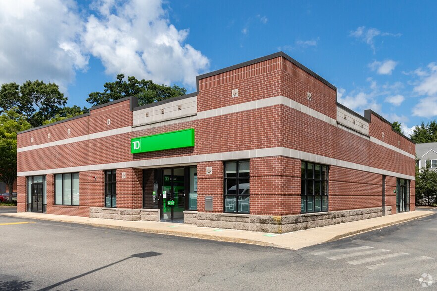 999 Worcester St, Wellesley, MA à louer - Photo du bâtiment - Image 1 de 4