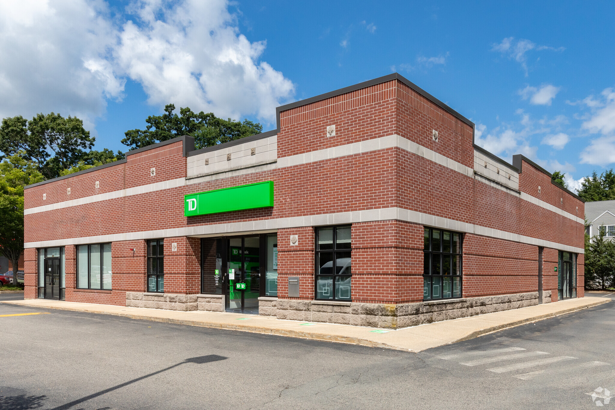 999 Worcester St, Wellesley, MA for lease Building Photo- Image 1 of 5