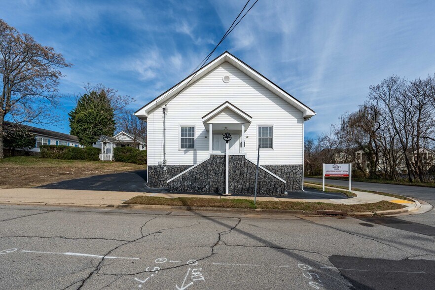 1025 Maple St, Kingsport, TN à vendre - Photo du bâtiment - Image 3 de 37