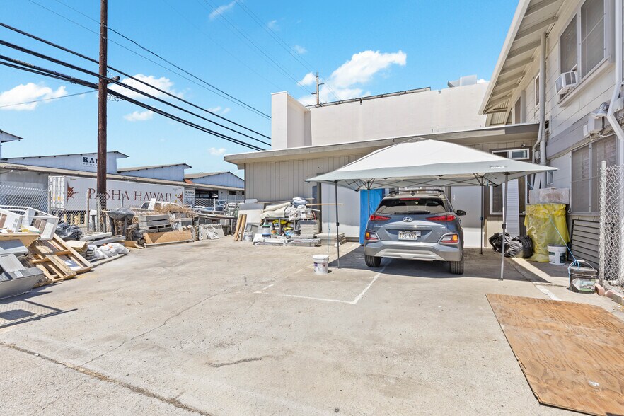 1768 Silva St, Honolulu, HI à vendre - Photo du bâtiment - Image 3 de 17