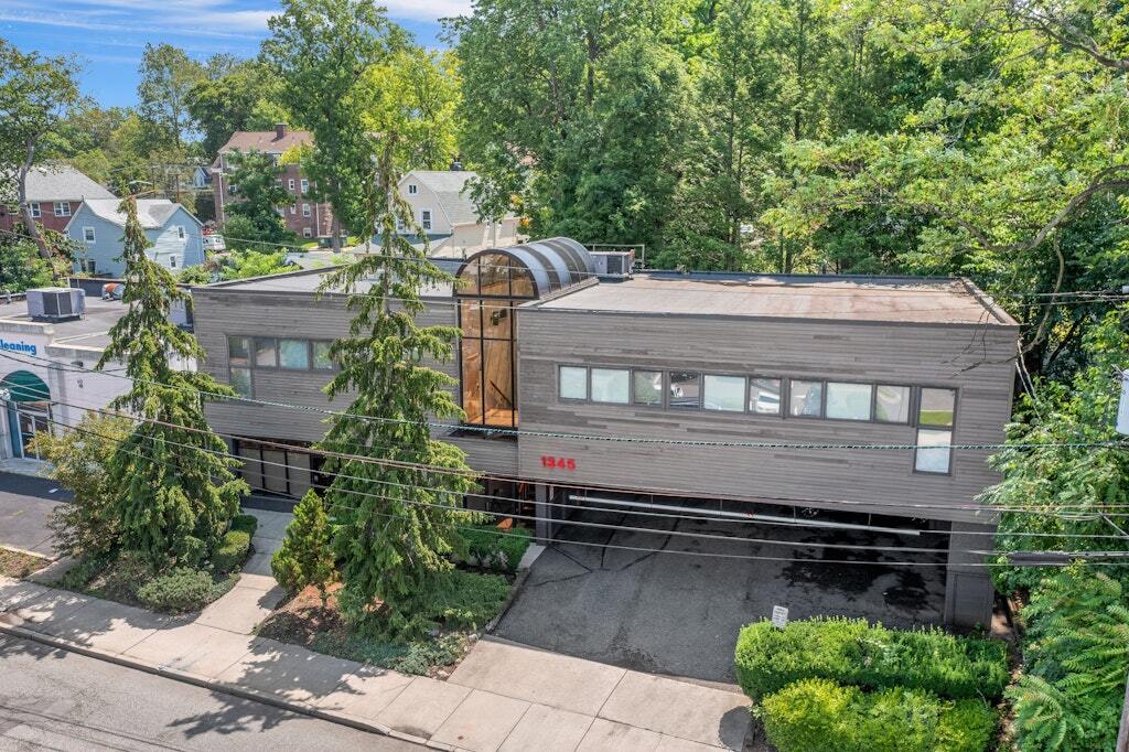 1345 Queen Anne Rd, Teaneck, NJ for lease Building Photo- Image 1 of 19