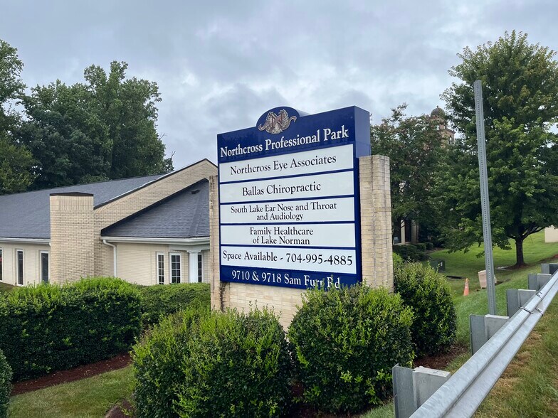 9710-9718 Sam Furr Rd, Huntersville, NC à louer - Autre - Image 3 de 4