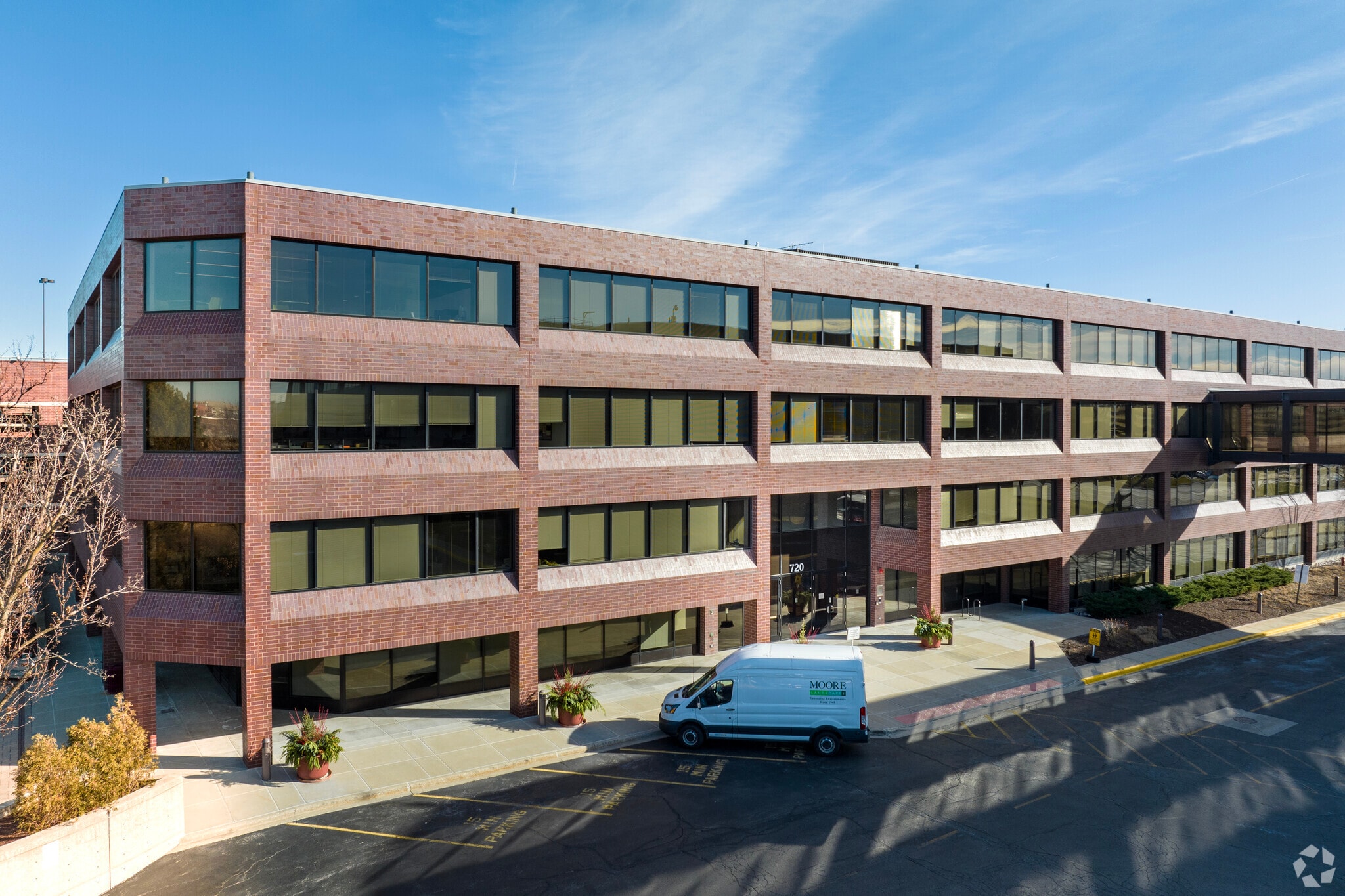 720 E Butterfield Rd, Lombard, IL for lease Primary Photo- Image 1 of 7