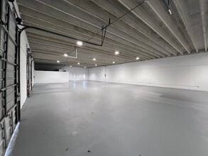350-382 NE 191st St, Miami, FL for lease Interior Photo- Image 1 of 3