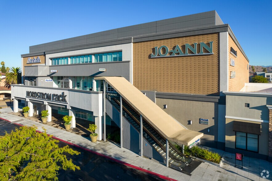 3505-3659 Central Ave, Riverside, CA à louer - Photo du bâtiment - Image 3 de 33