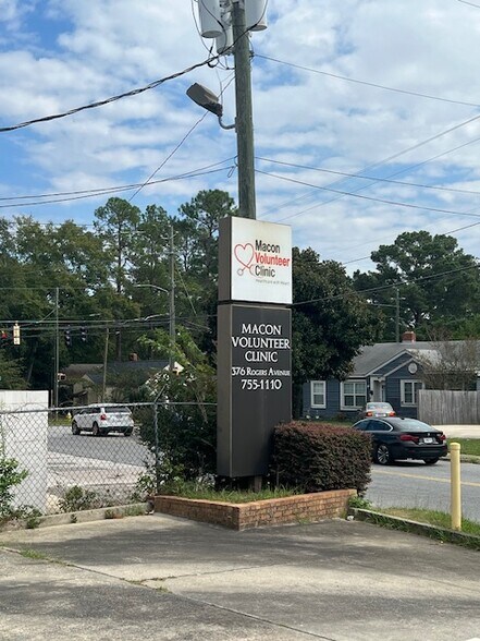 376 Rogers Ave, Macon-Bibb, GA à louer - Photo du bâtiment - Image 2 de 11