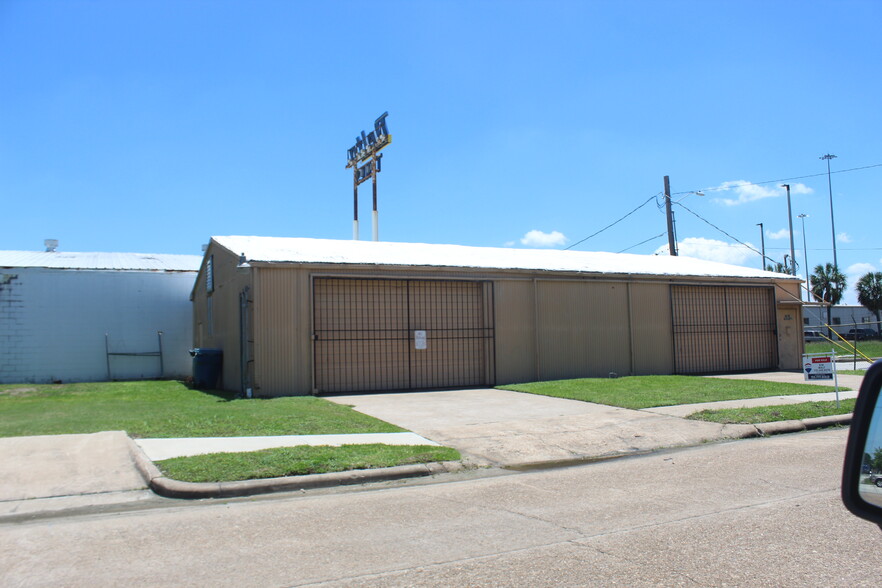 1301 Scharpe St, Houston, TX for sale - Building Photo - Image 2 of 25