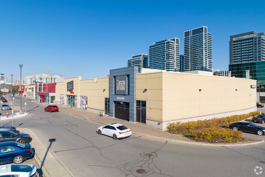 8783-8889 Yonge St, Richmond Hill, ON à louer - Photo principale - Image 1 de 9