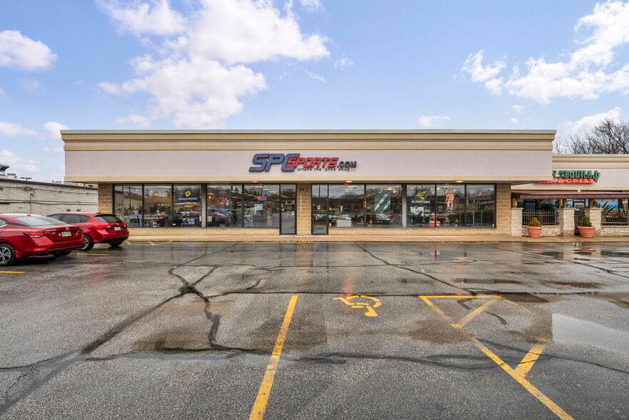 9431 Mentor Ave, Mentor, OH for sale - Building Photo - Image 1 of 49