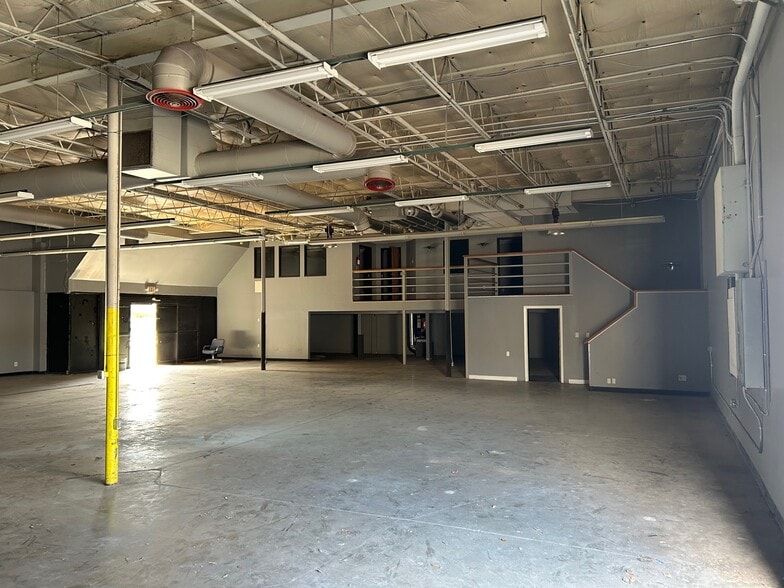 2429-2458 Walnut Ridge St, Dallas, TX for lease - Interior Photo - Image 2 of 14