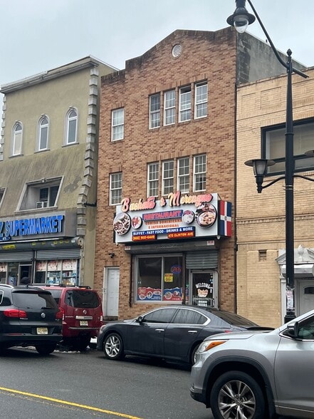 473 Clinton Ave, Newark, NJ for sale - Building Photo - Image 2 of 6