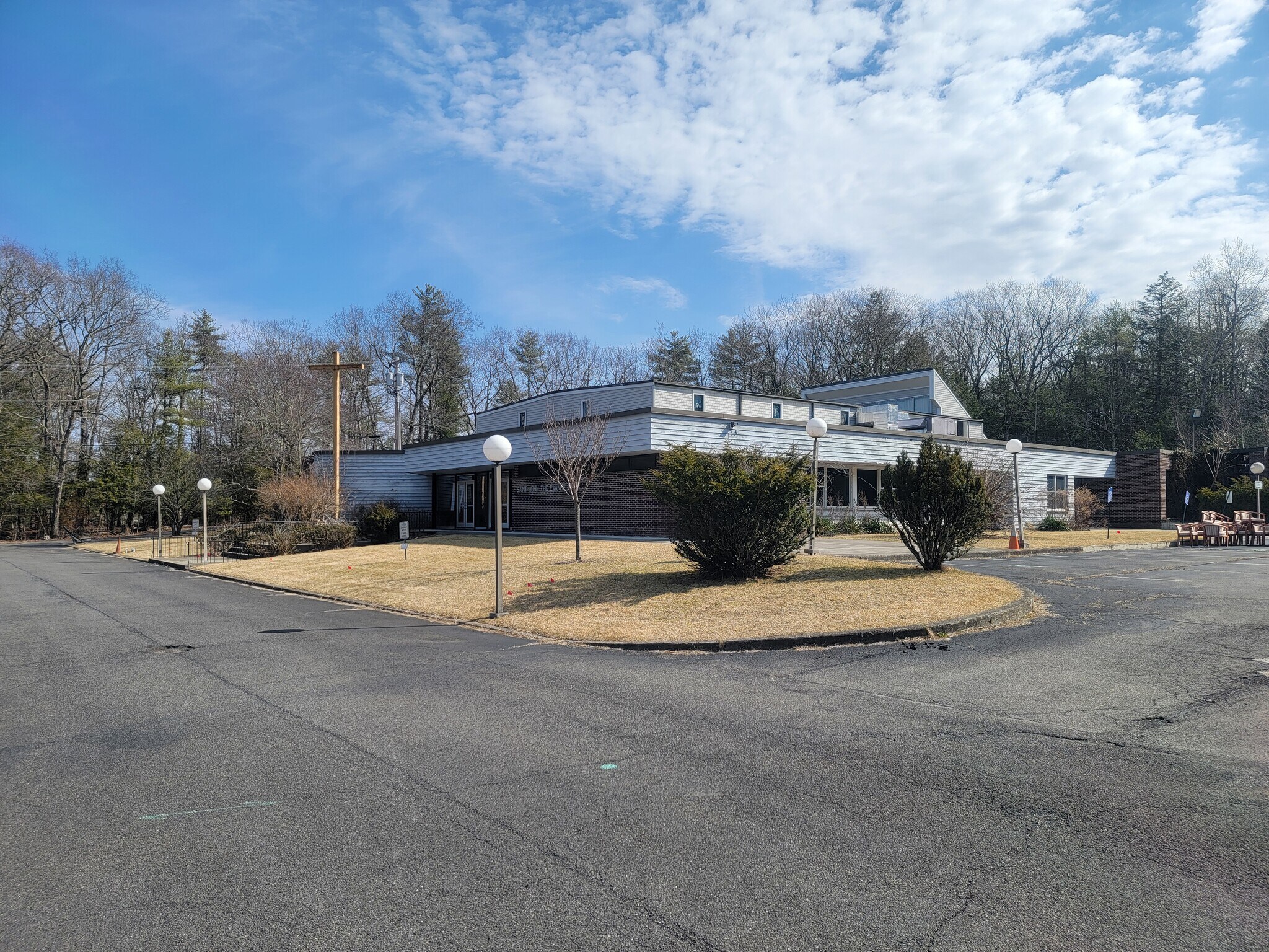 915-917 NY-212 Hwy, Saugerties, NY for sale Primary Photo- Image 1 of 7