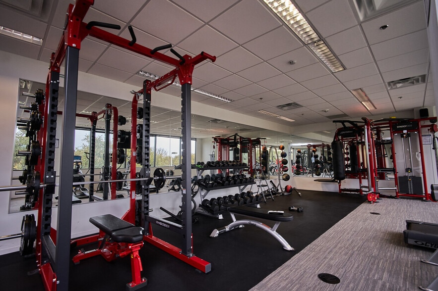 104 Decker Ct, Irving, TX for lease - Building Photo - Image 1 of 37