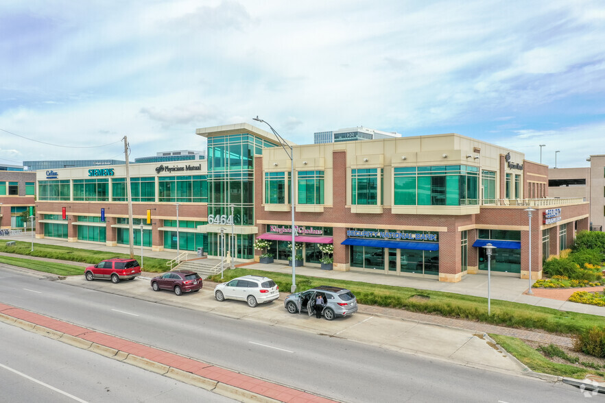 6464 Center St, Omaha, NE à louer - Photo principale - Image 1 de 7