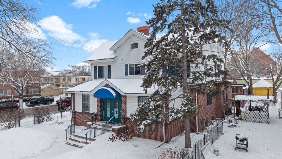 3040 Lyndale Ave S, Minneapolis, MN à vendre - Photo du bâtiment - Image 2 de 38