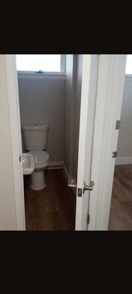 601 Eastern Ave NE, Capitol Heights, MD à louer - Photo du bâtiment - Image 3 de 12