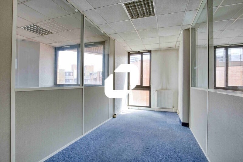 8 Rue Traversière, Cergy for sale - Interior Photo - Image 3 of 27