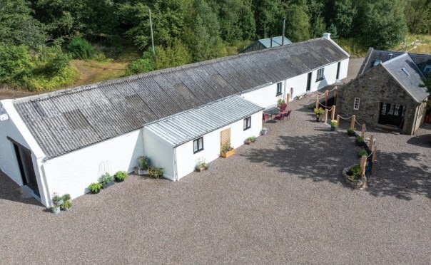 Girdwoodend portfolio of 4 properties for sale on LoopNet.ca - Building Photo - Image 3 of 4