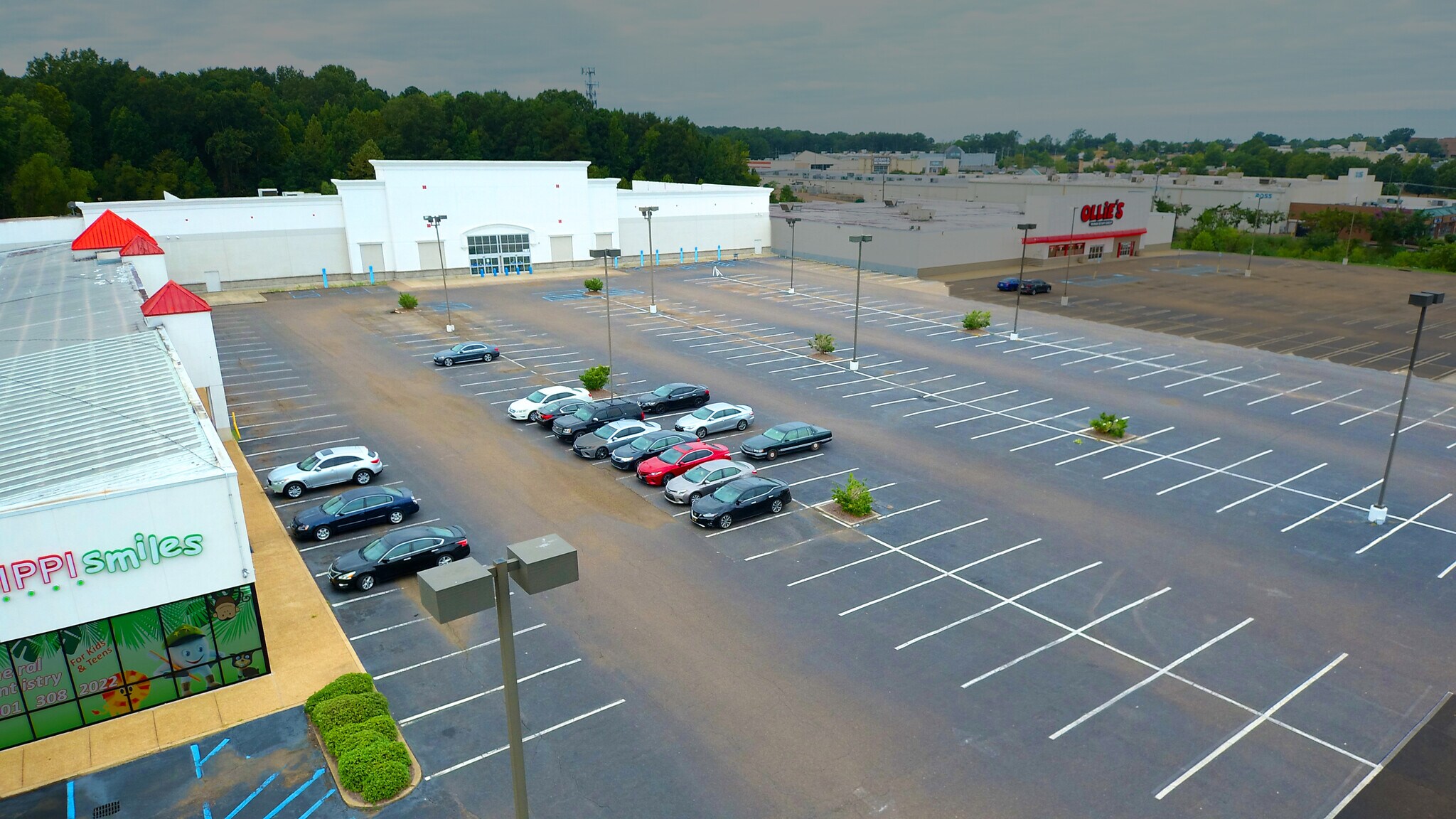 1189 E County Line Rd, Jackson, MS à louer Photo du bâtiment- Image 1 de 7
