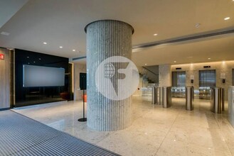 Bureau dans Barcelone, Barcelona à louer Hall d’entrée- Image 2 de 3