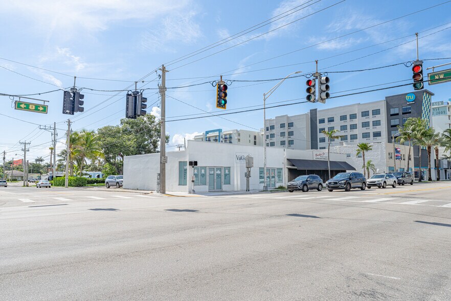 66-68 N Federal Hwy, Dania Beach, FL à vendre - Photo du bâtiment - Image 1 de 12